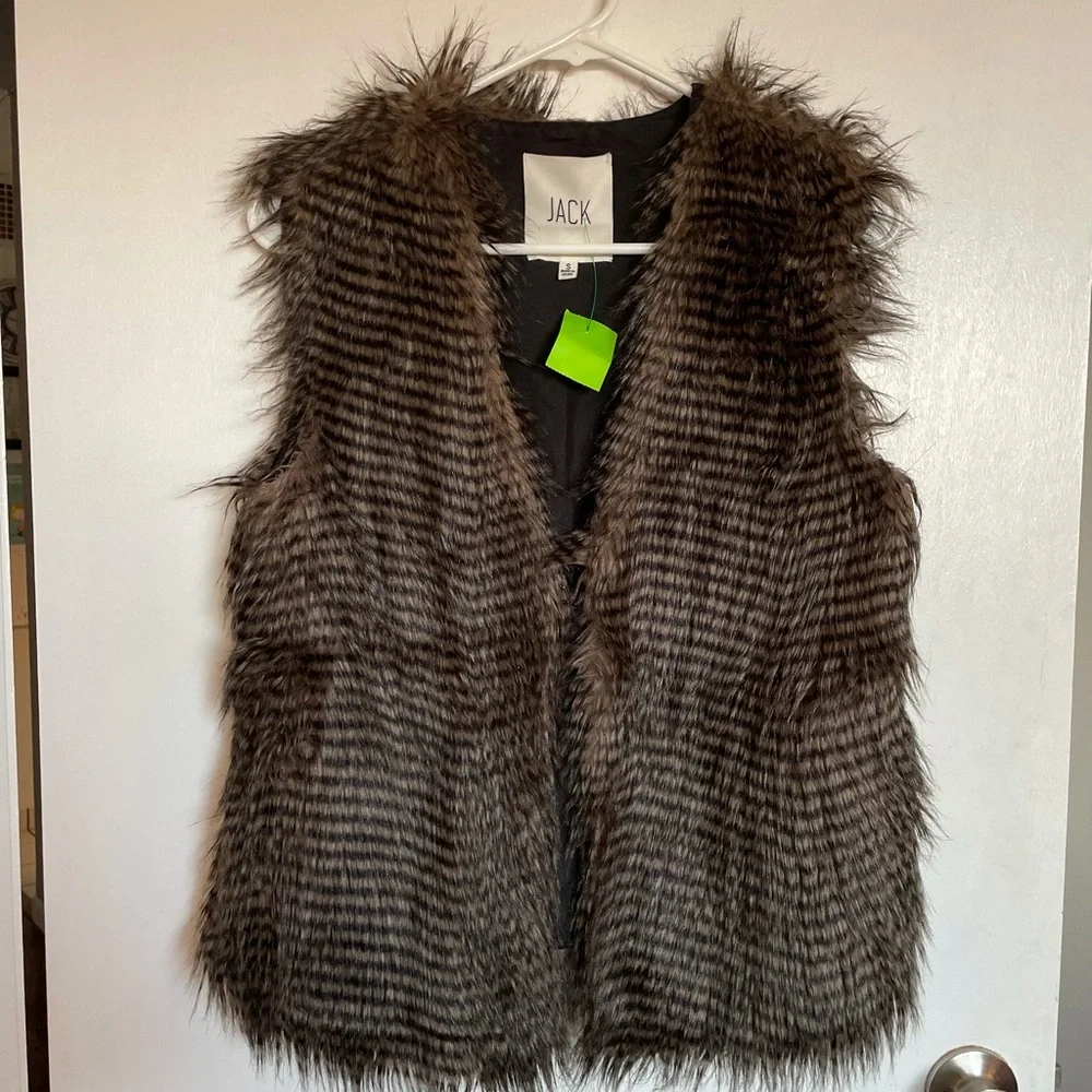 Jack by BB Dakota Faux Fur Striped Vest - Size S - Picture 2 of 12